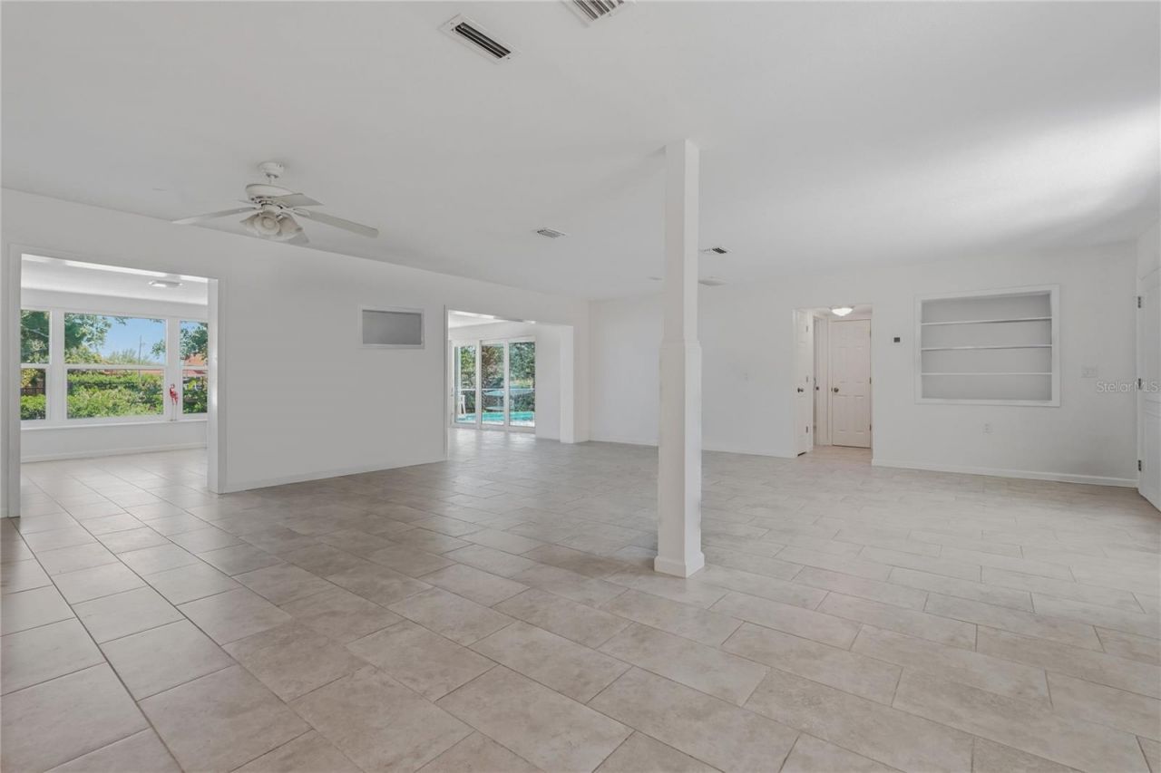 404 Laurel Lane, Palm Harbor, FL 34683 Photo