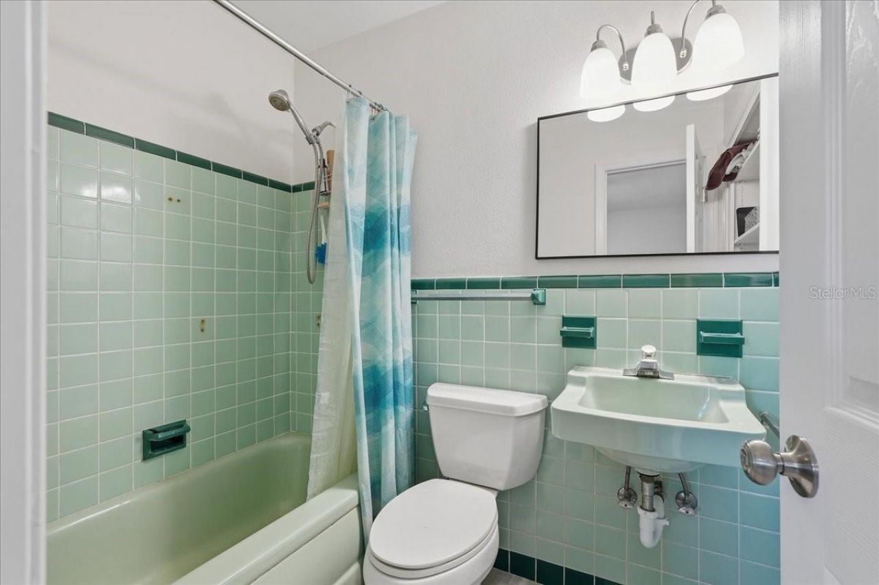 404 Laurel Lane, Palm Harbor, FL 34683 Photo