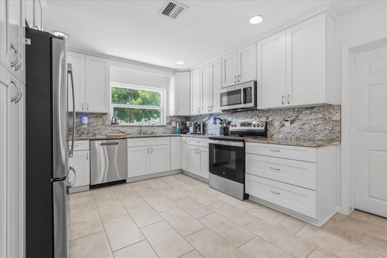 404 Laurel Lane, Palm Harbor, FL 34683 Photo