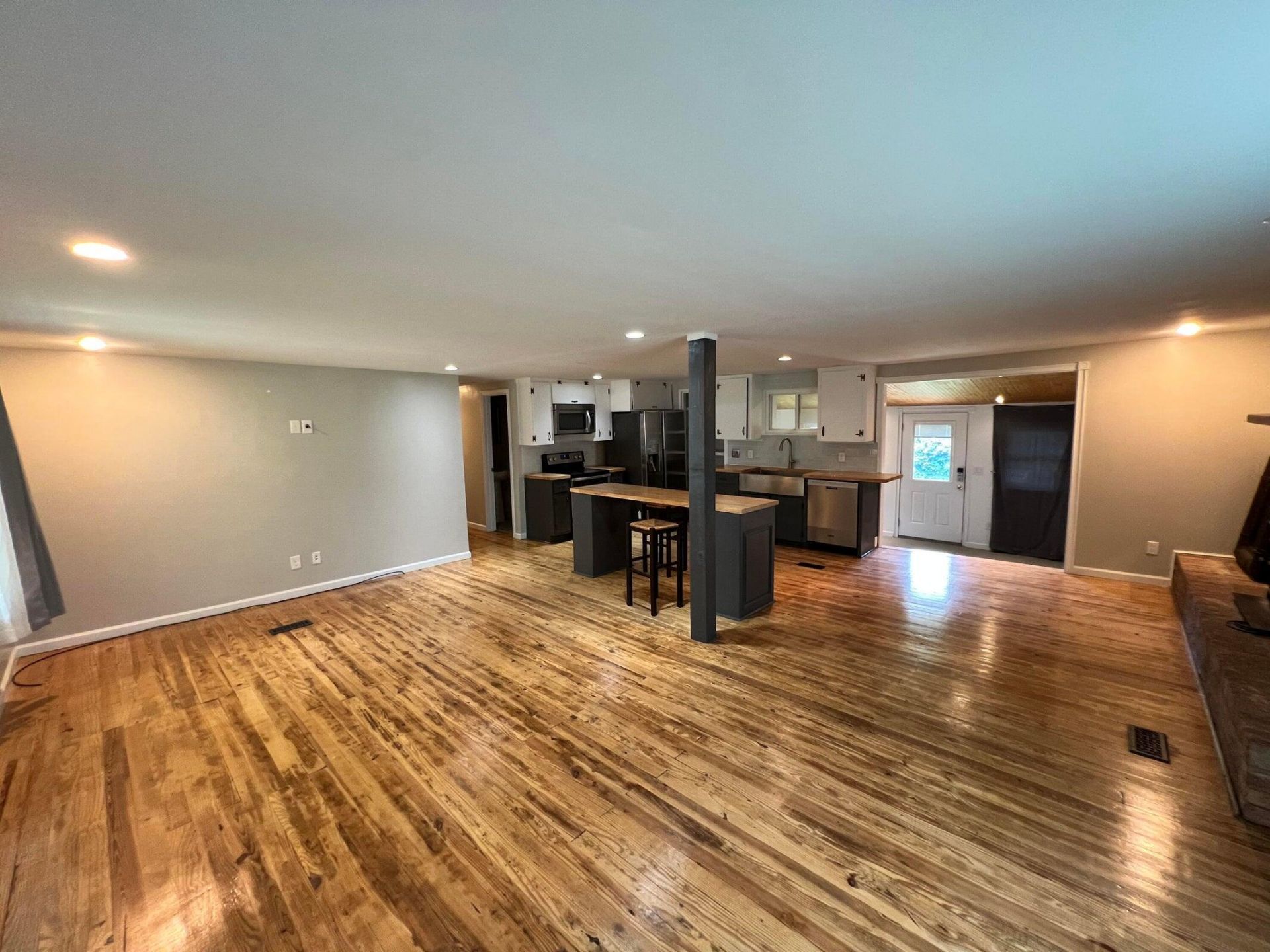1005 Kirby Drive Photo 7