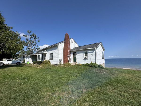 699 S State Street, St. Ignace, MI 49781