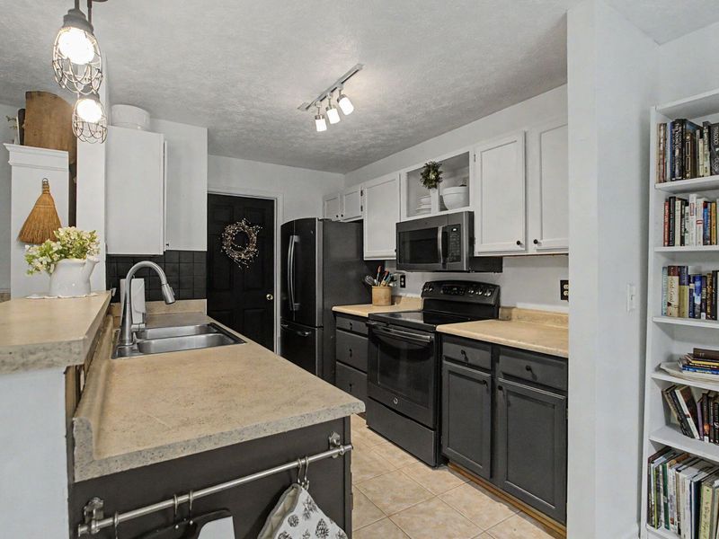 2239 Teal Briar Lane, Unit 102, Burlington, KY 41005 Photo 2