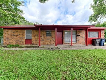 4909 Dalevale Court, Fort Worth, TX 76135