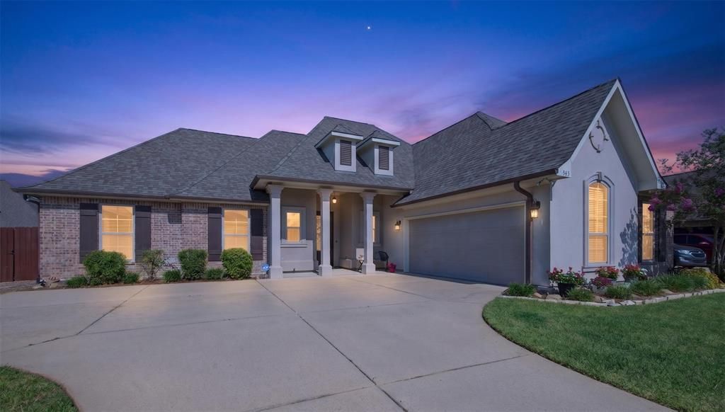 343 Camelback Drive, Bossier City, LA 71111 Main Photo