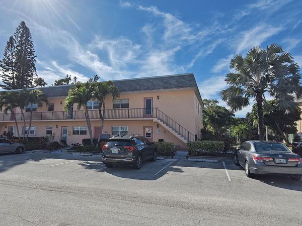 2950 SE Ocean Boulevard, Unit 37-6, Stuart, FL 34996