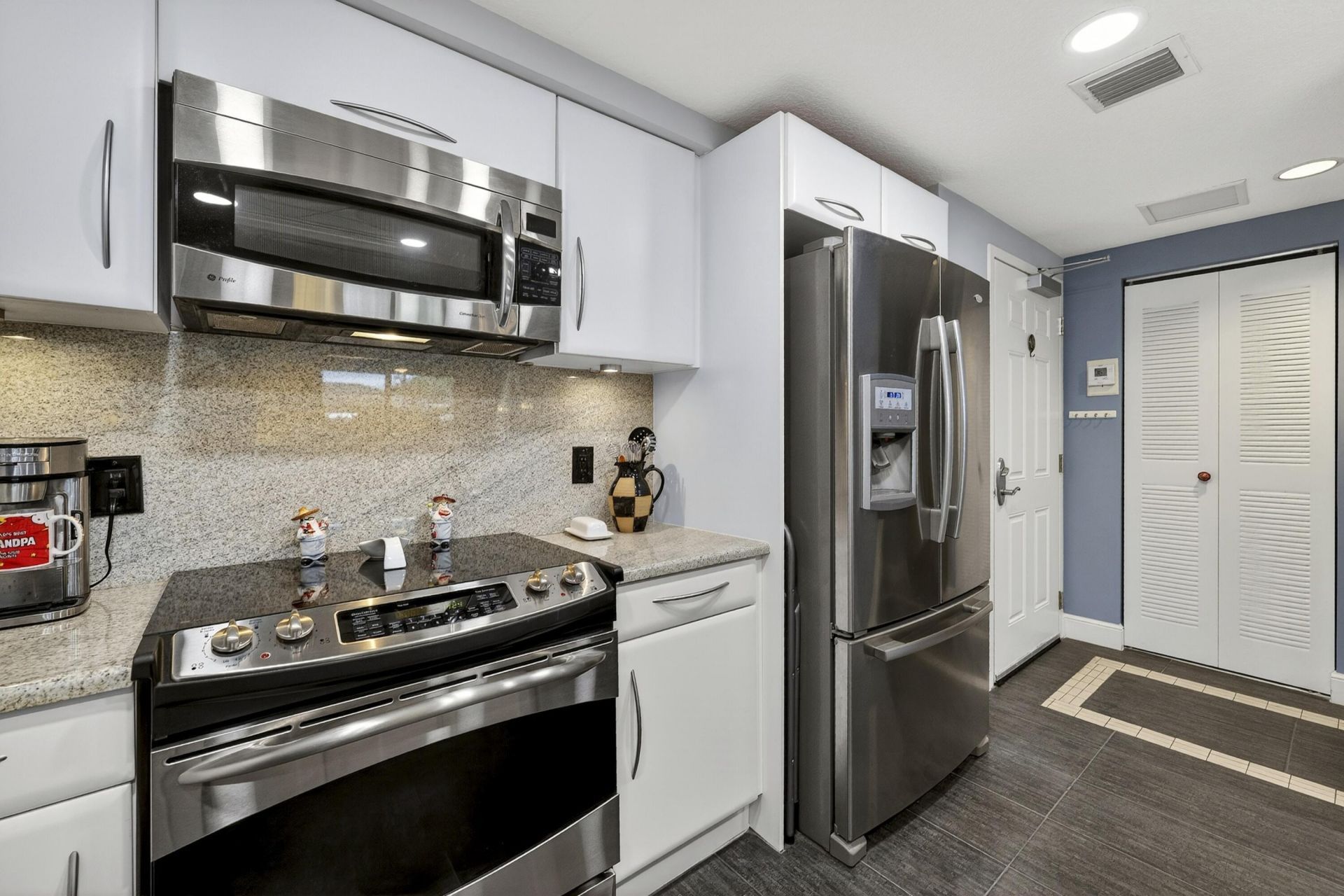 511 Lucerne Avenue, Unit 312, Lake Worth Beach, FL 33460 Photo