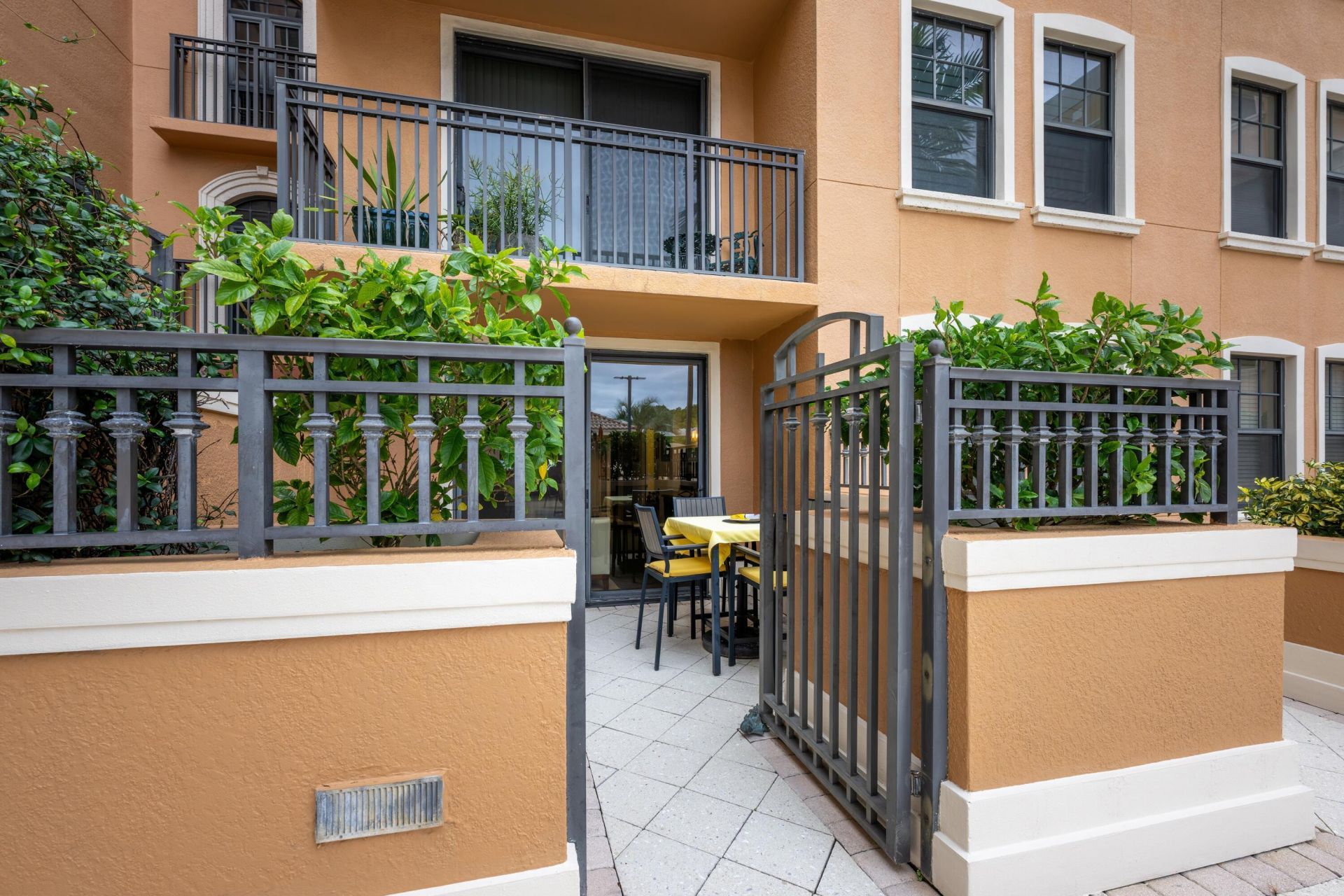 511 Lucerne Avenue, Unit 312, Lake Worth Beach, FL 33460 Photo