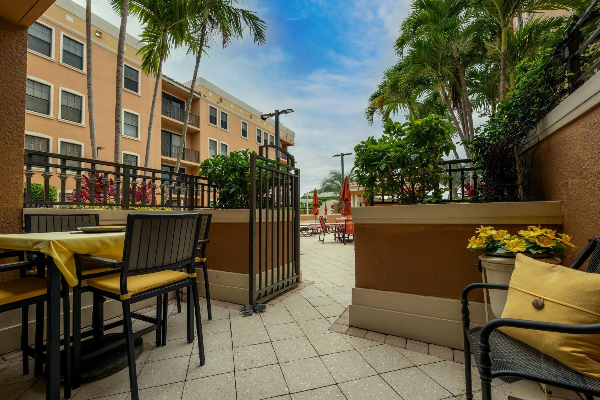 511 Lucerne Avenue, Unit 312, Lake Worth Beach, FL 33460 Photo