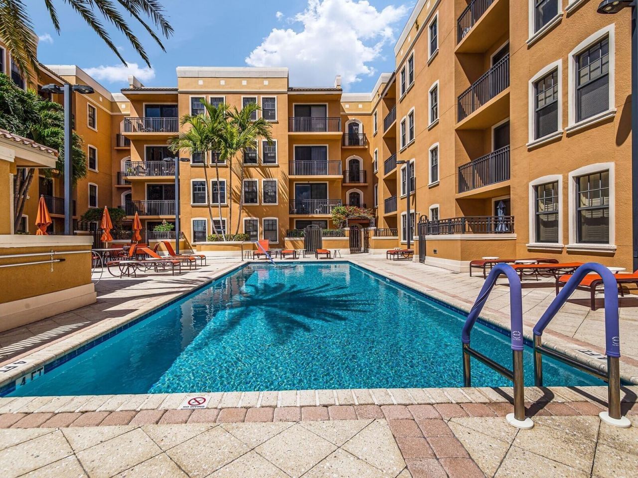 511 Lucerne Avenue, Unit 312, Lake Worth Beach, FL 33460 Photo