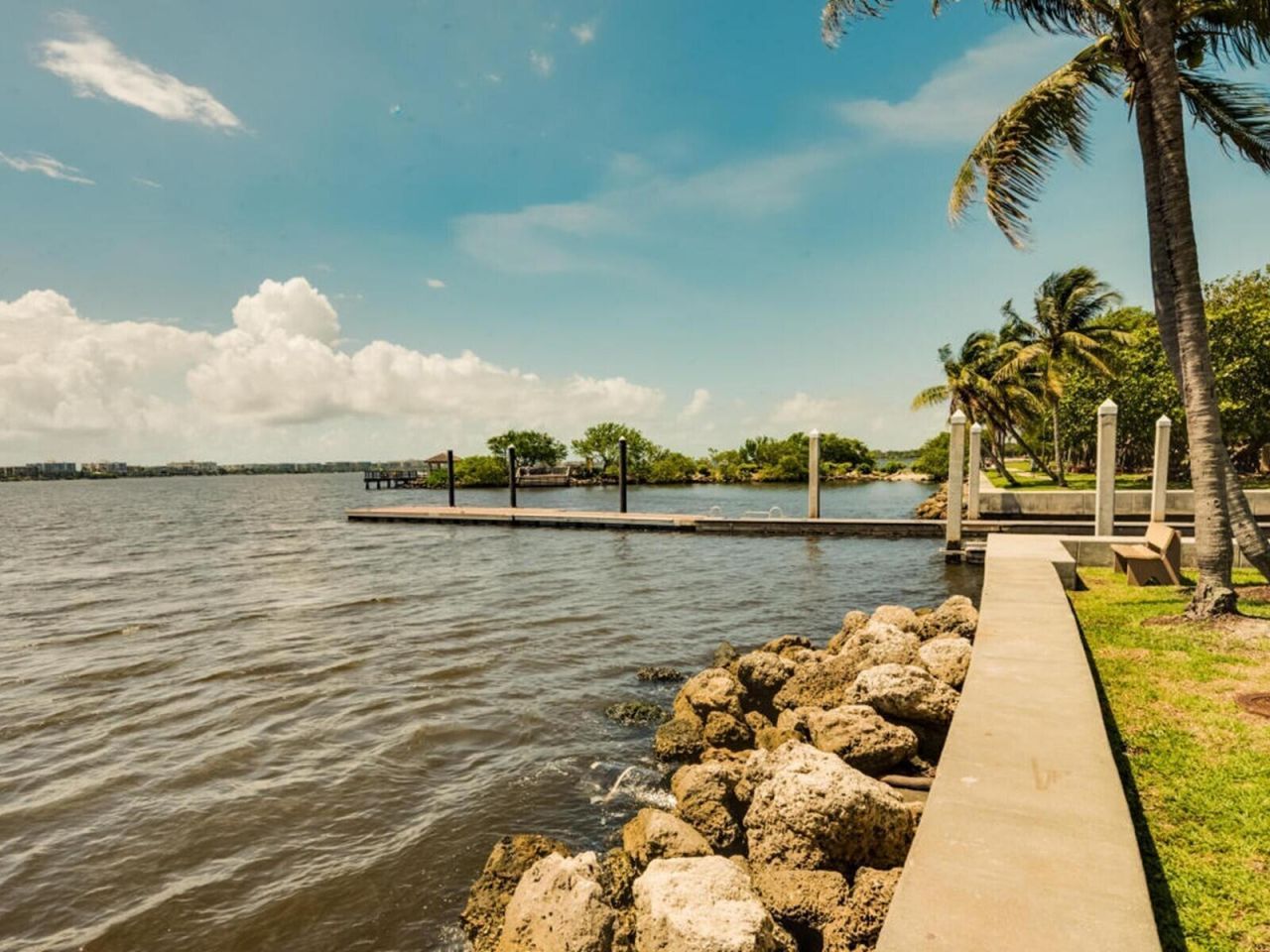 511 Lucerne Avenue, Unit 312, Lake Worth Beach, FL 33460 Photo