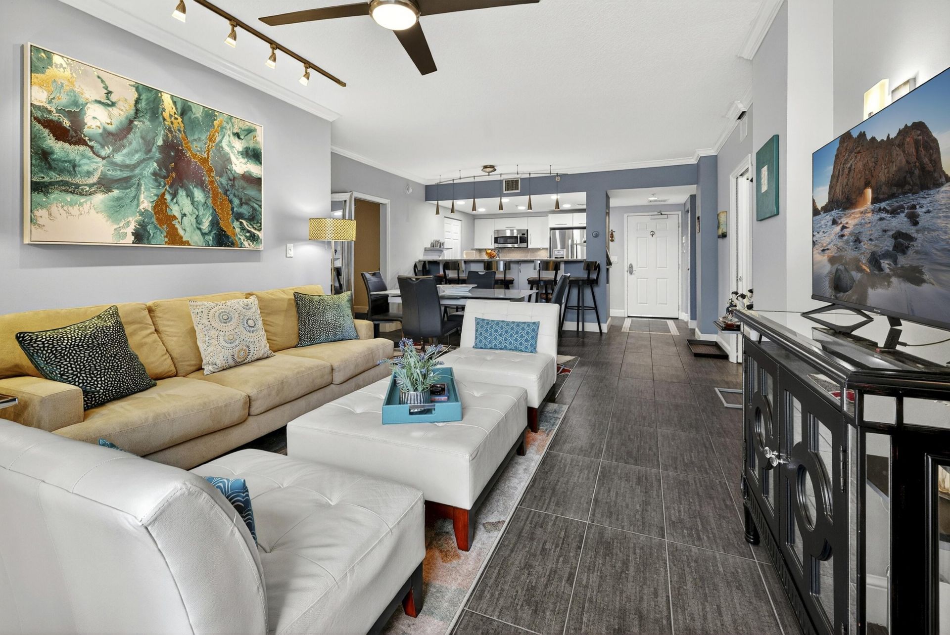 511 Lucerne Avenue, Unit 312, Lake Worth Beach, FL 33460 Photo