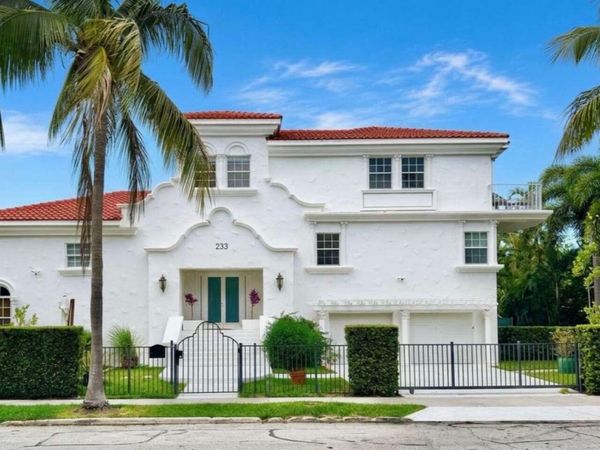 233 Pershing Way, West Palm Beach, FL 33401