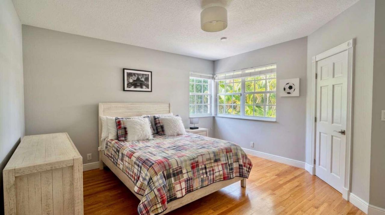 233 Pershing Way, West Palm Beach, FL 33401 Photo