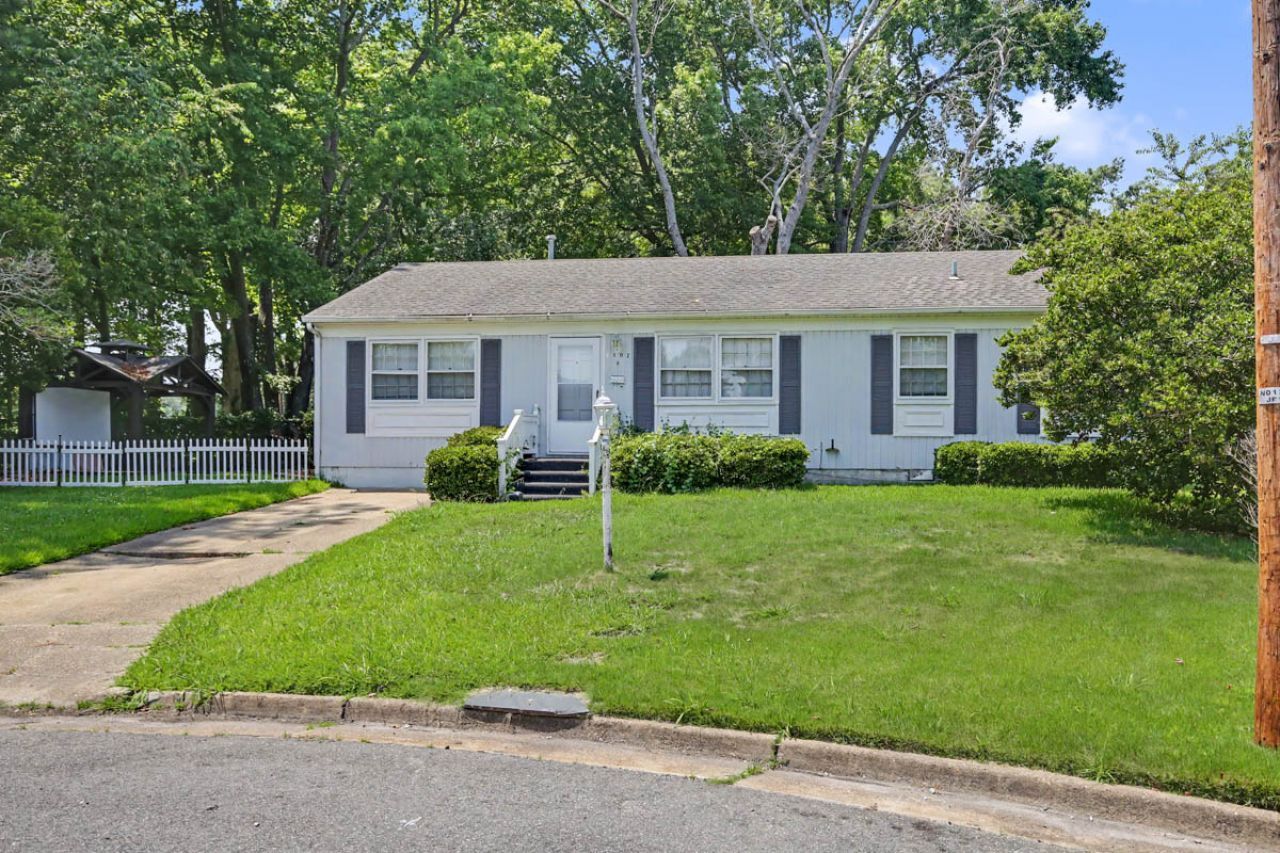 5102 Evelyn Court, Hampton, VA 23606 Main Photo