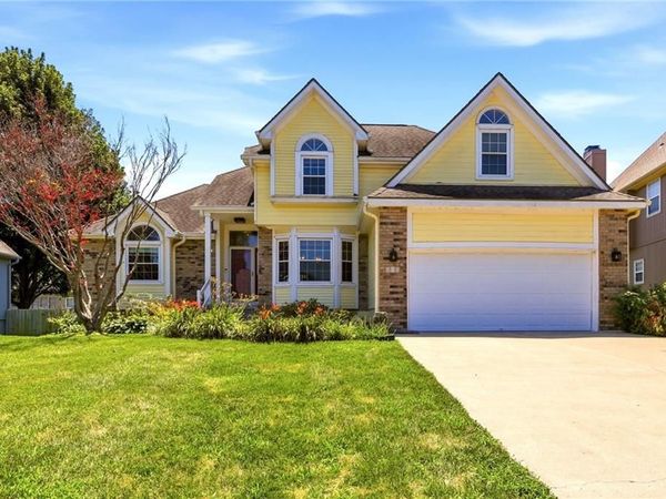 340 SE Bingham Drive, Lee's Summit, MO 64063