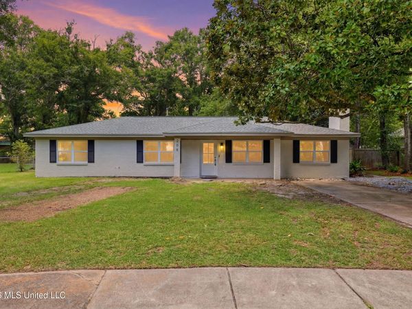 208 Mitchell Street, Ocean Springs, MS 39564