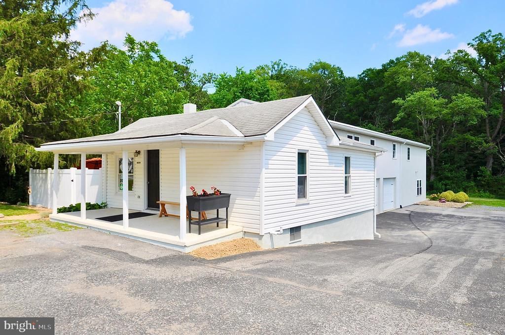 11352 RAYSTOWN ROAD, SAXTON, PA 16678
