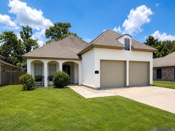 12199 Deventer Dr, Geismar, LA 70734
