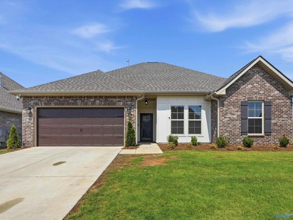 17789 Cabernet Street, Athens, AL 35613
