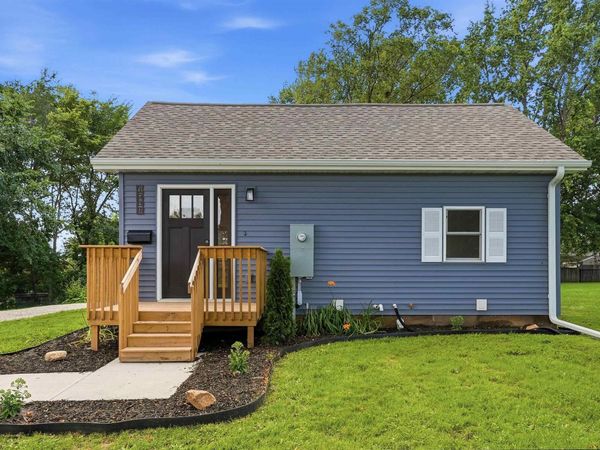 1931 Belle Ave. , Cedar Falls, IA 50613