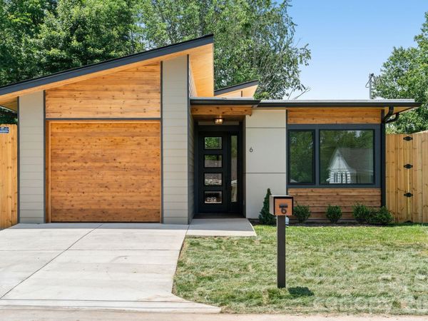 6 Sandhurst Drive, Asheville, NC 28806