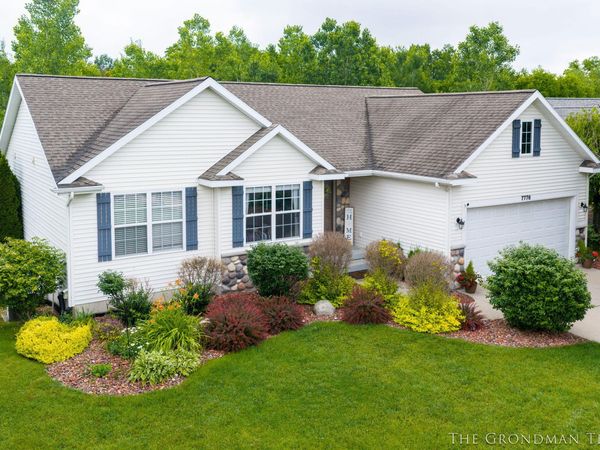 7776 Copper Corner Drive SE, Caledonia, MI 49316
