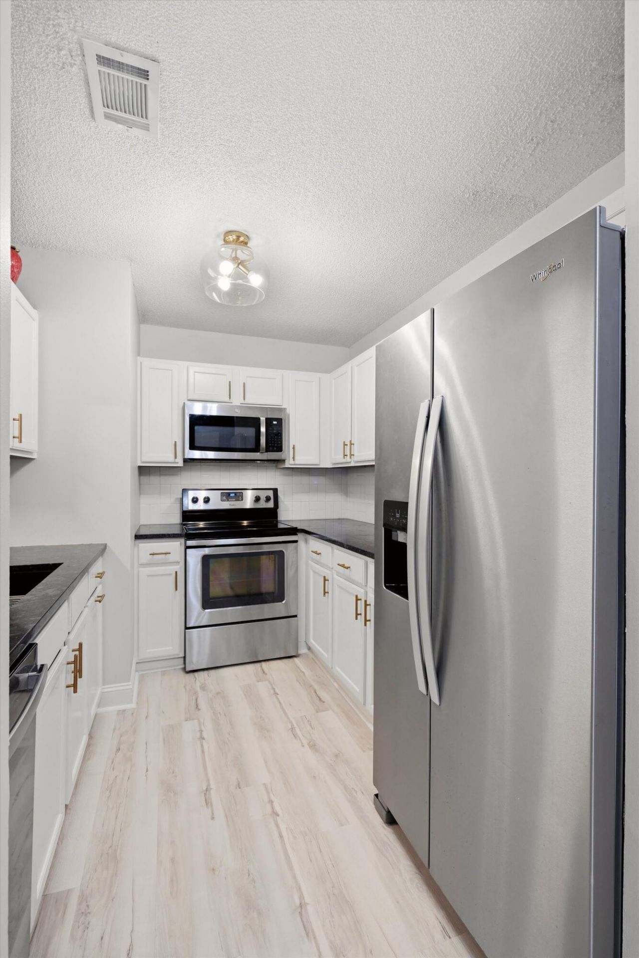 7880 Champion Way Photo 15