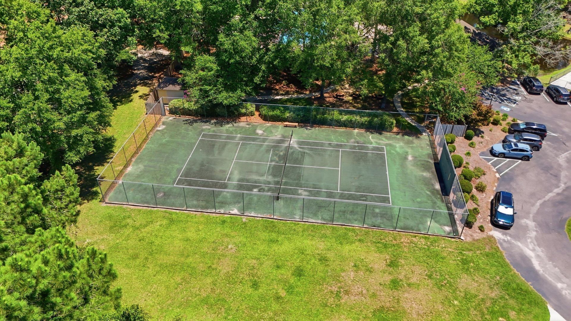 7880 Champion Way Photo 17