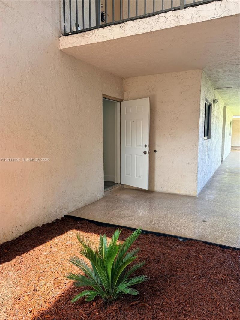 4705 SW 62nd Ave , Unit 104, Davie, FL 33314 Photo