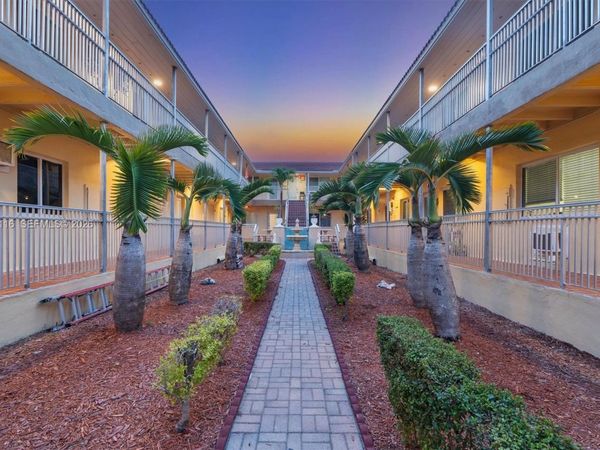 7400 Harding Ave , Unit 20, Miami Beach, FL 33141