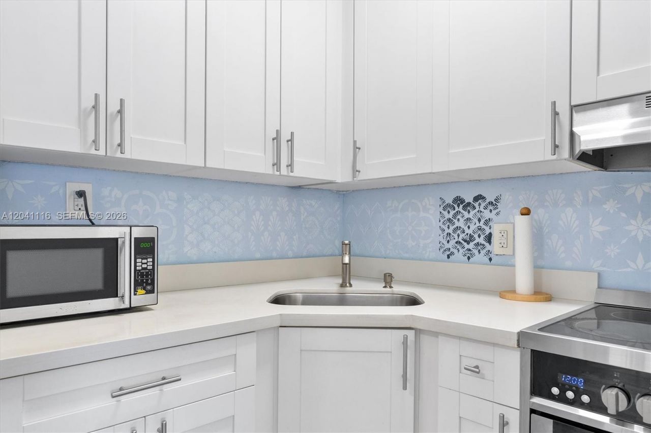 7400 Harding Ave , Unit 20, Miami Beach, FL 33141 Photo