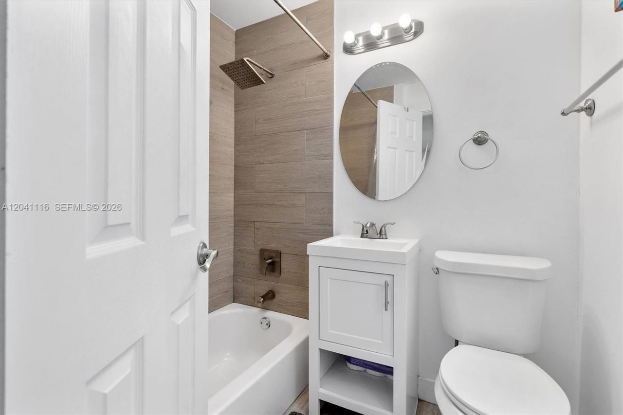 7400 Harding Ave , Unit 20, Miami Beach, FL 33141 Photo