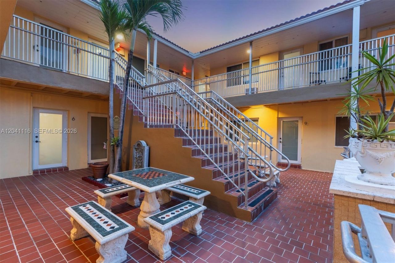7400 Harding Ave , Unit 20, Miami Beach, FL 33141 Photo