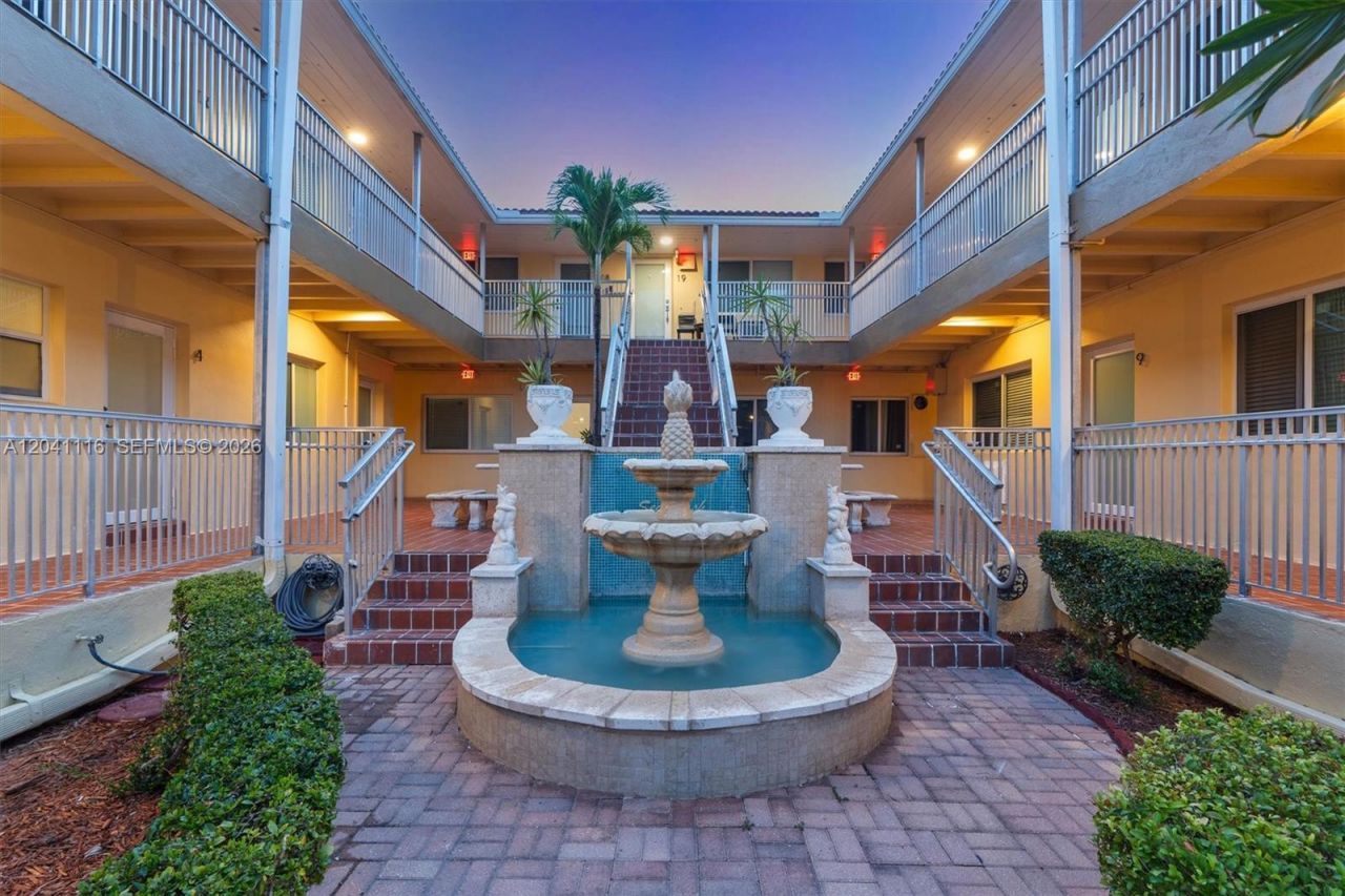 7400 Harding Ave , Unit 20, Miami Beach, FL 33141 Photo