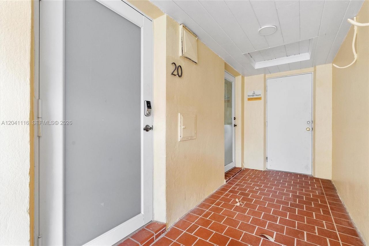 7400 Harding Ave , Unit 20, Miami Beach, FL 33141 Photo