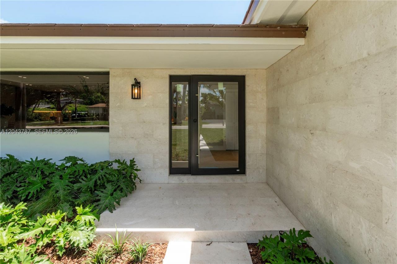 7845 SW 161st St, Palmetto Bay, FL 33157 Photo