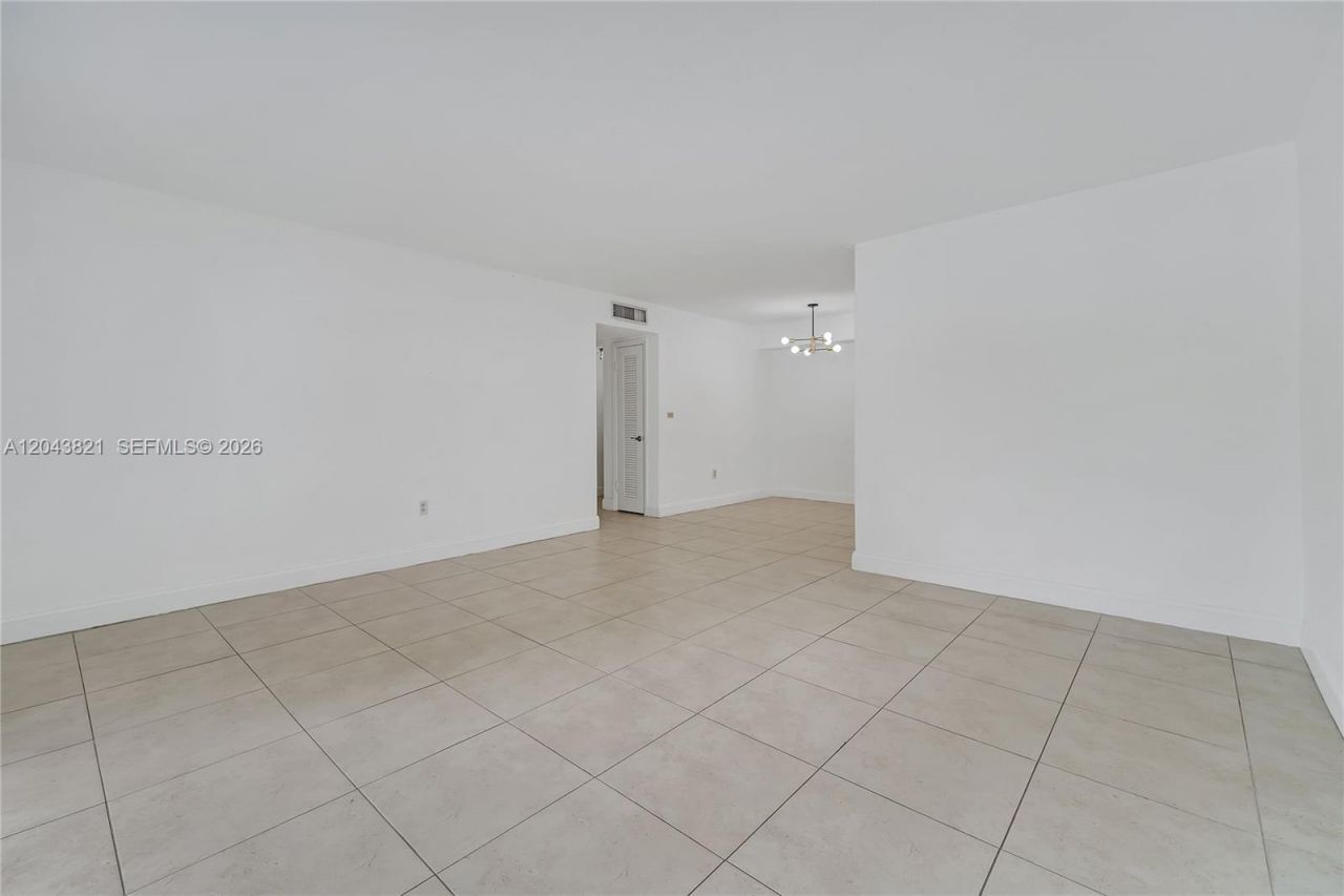 1205 Mariposa Ave , Unit 307, Coral Gables, FL 33146 Photo