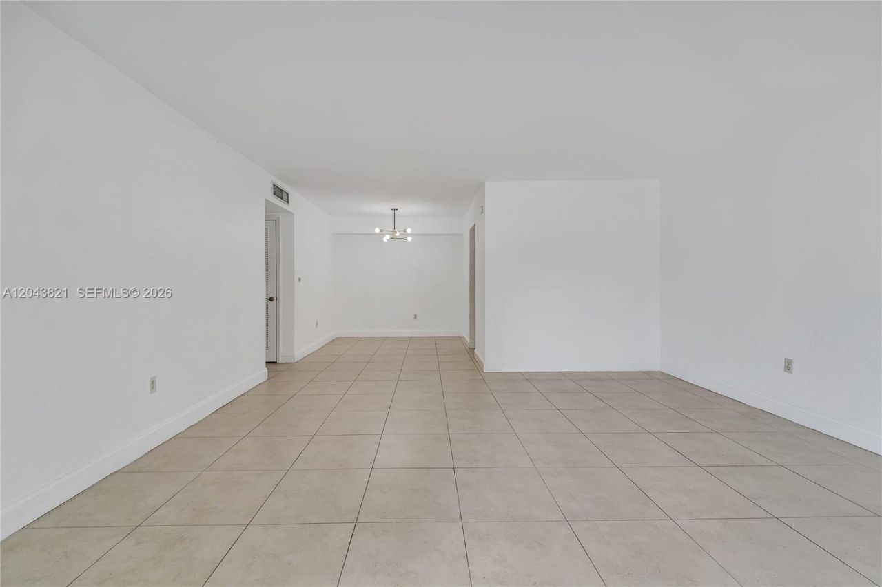 1205 Mariposa Ave , Unit 307, Coral Gables, FL 33146 Photo