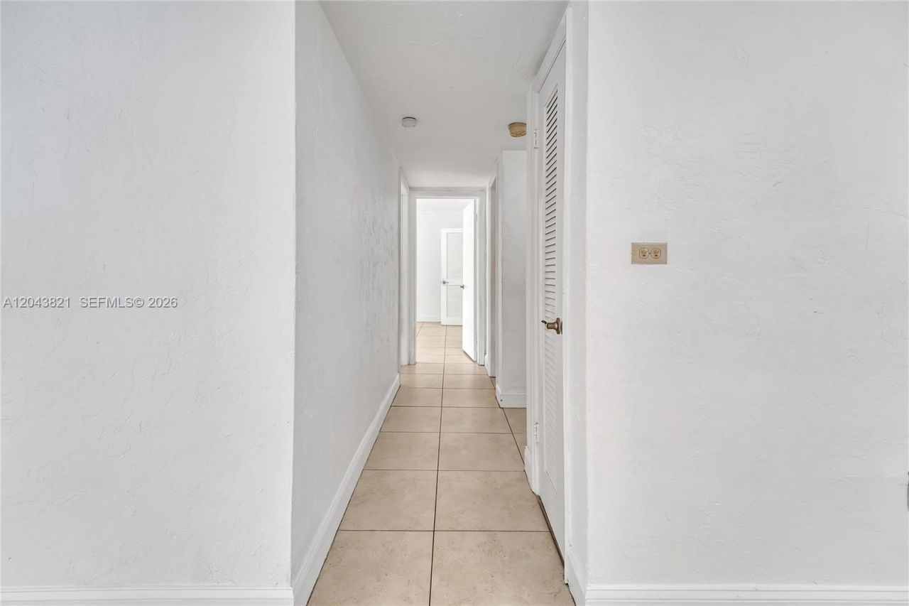 1205 Mariposa Ave , Unit 307, Coral Gables, FL 33146 Photo