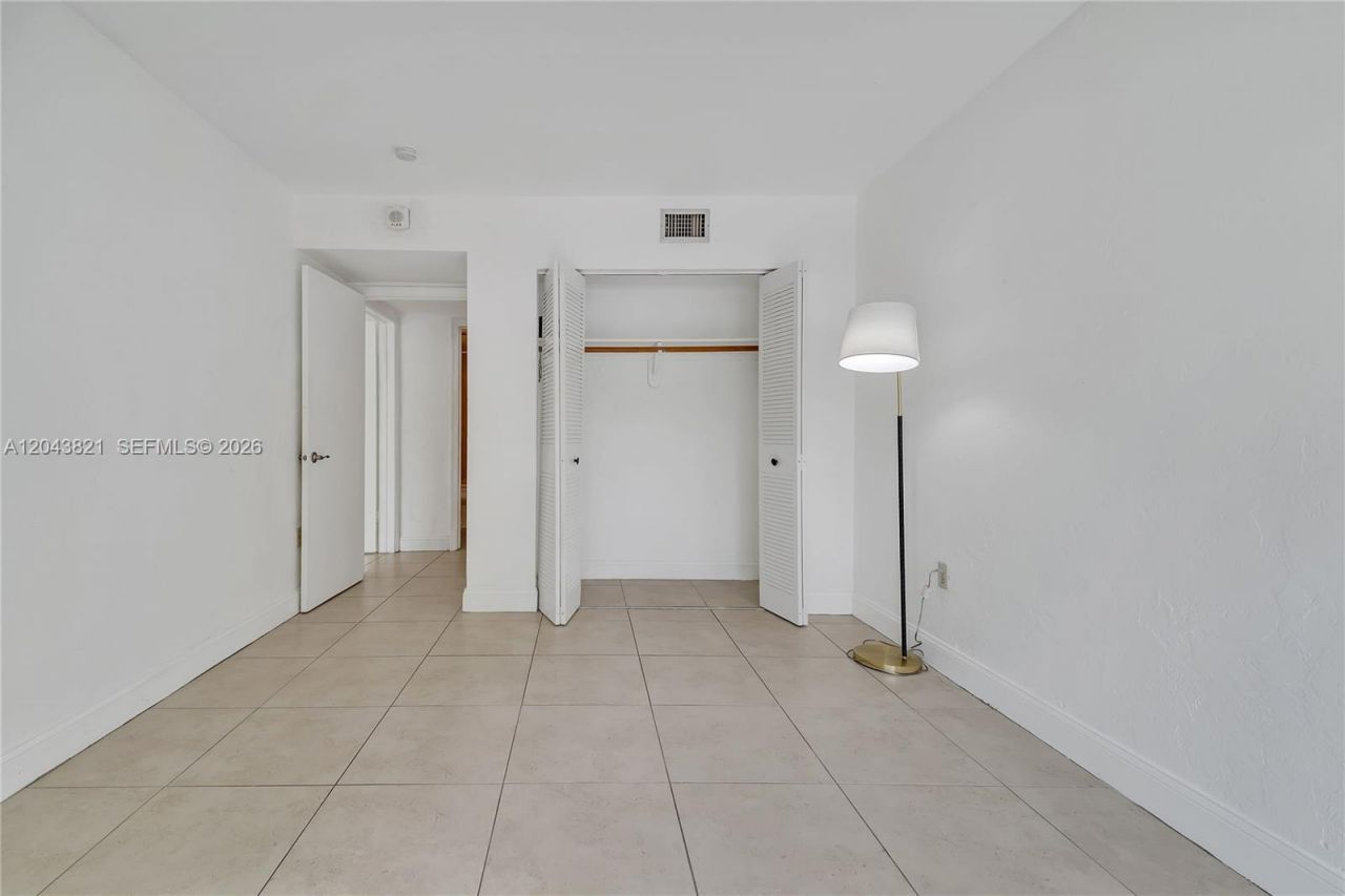 1205 Mariposa Ave , Unit 307, Coral Gables, FL 33146 Photo