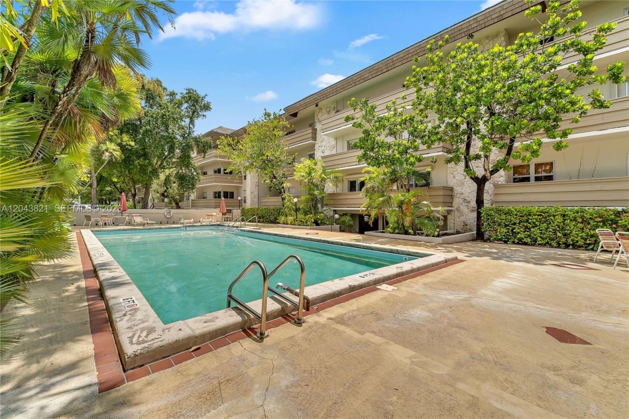 1205 Mariposa Ave , Unit 307, Coral Gables, FL 33146 Photo