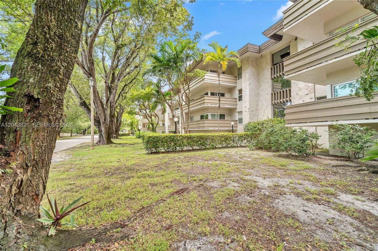 1205 Mariposa Ave , Unit 307, Coral Gables, FL 33146 Photo
