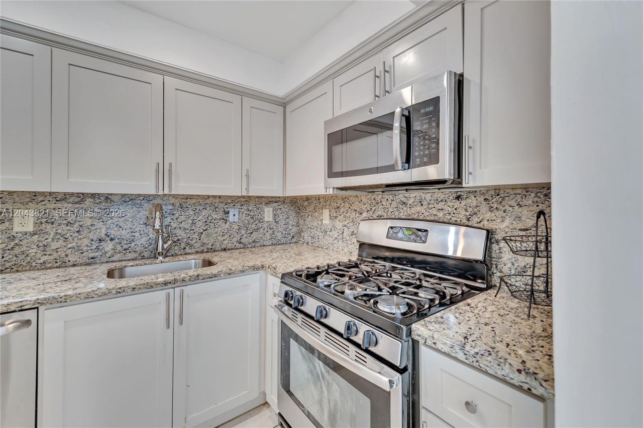 1205 Mariposa Ave , Unit 307, Coral Gables, FL 33146 Photo