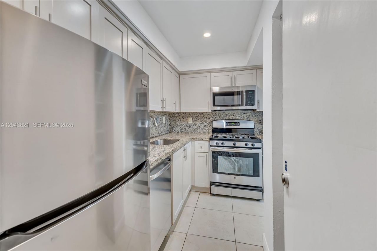 1205 Mariposa Ave , Unit 307, Coral Gables, FL 33146 Photo