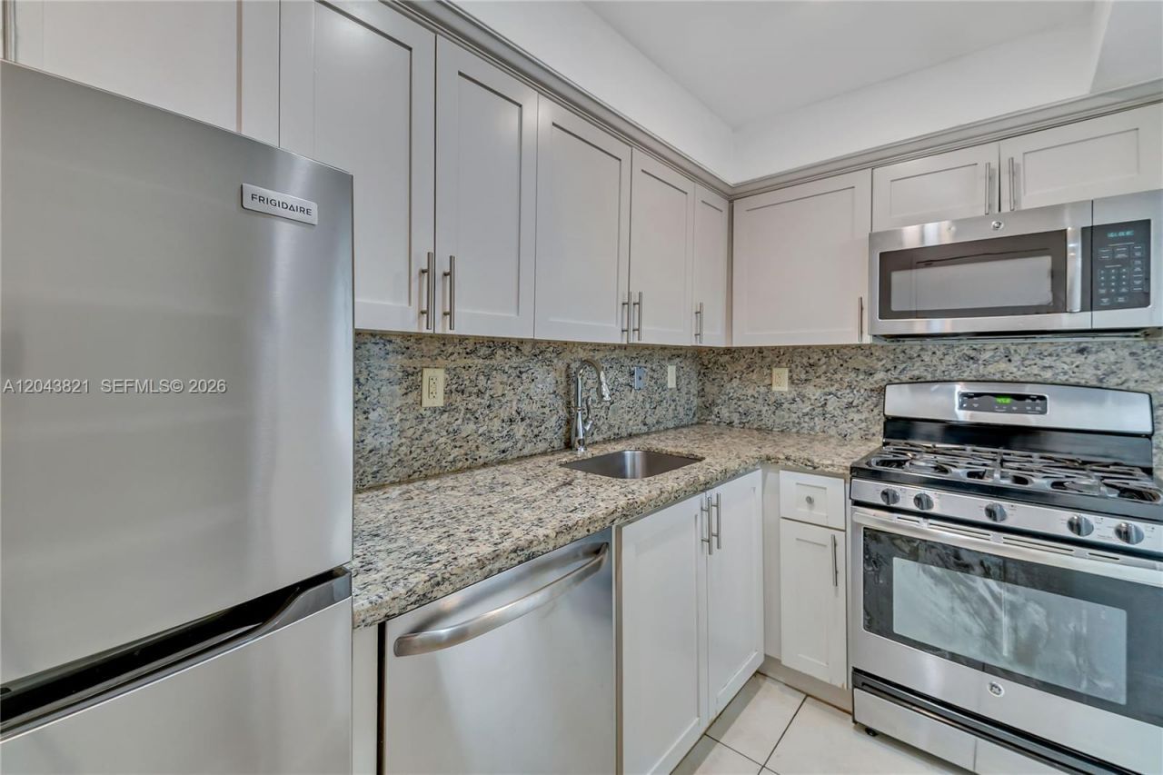 1205 Mariposa Ave , Unit 307, Coral Gables, FL 33146 Photo
