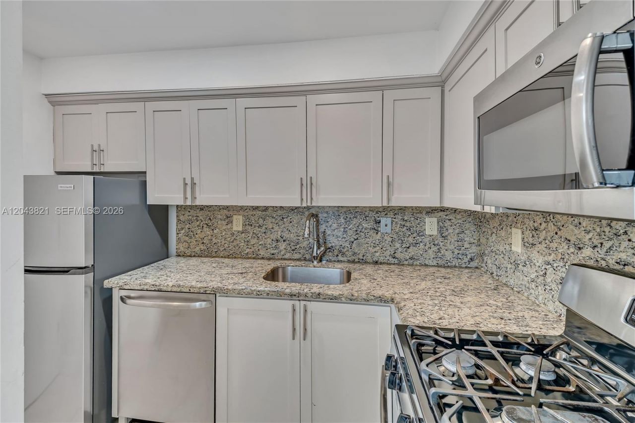 1205 Mariposa Ave , Unit 307, Coral Gables, FL 33146 Photo