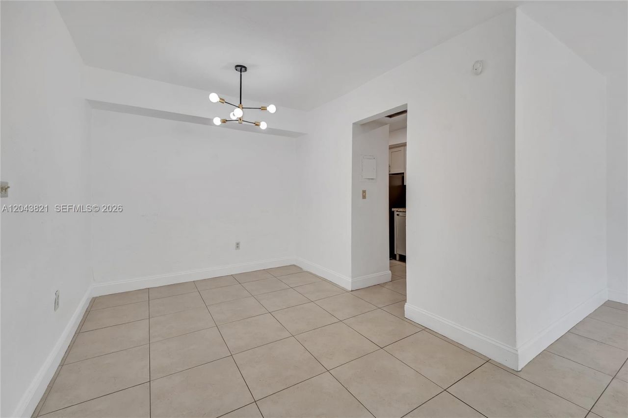 1205 Mariposa Ave , Unit 307, Coral Gables, FL 33146 Photo