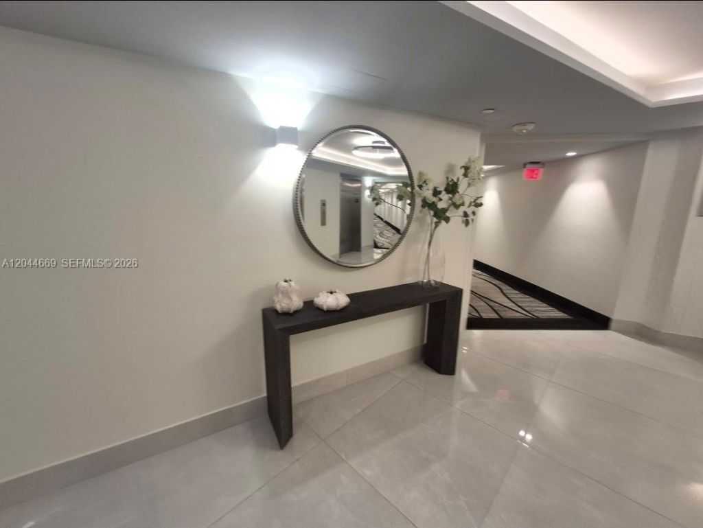 3180 S Ocean Dr, Unit 621, Hallandale Beach, FL 33009 Photo
