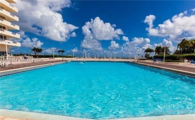 3180 S Ocean Dr, Unit 621, Hallandale Beach, FL 33009 Photo