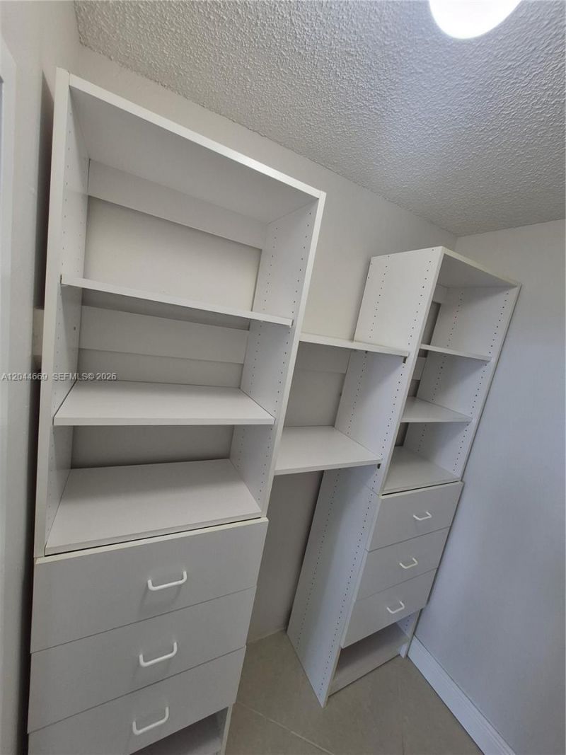 3180 S Ocean Dr, Unit 621, Hallandale Beach, FL 33009 Photo